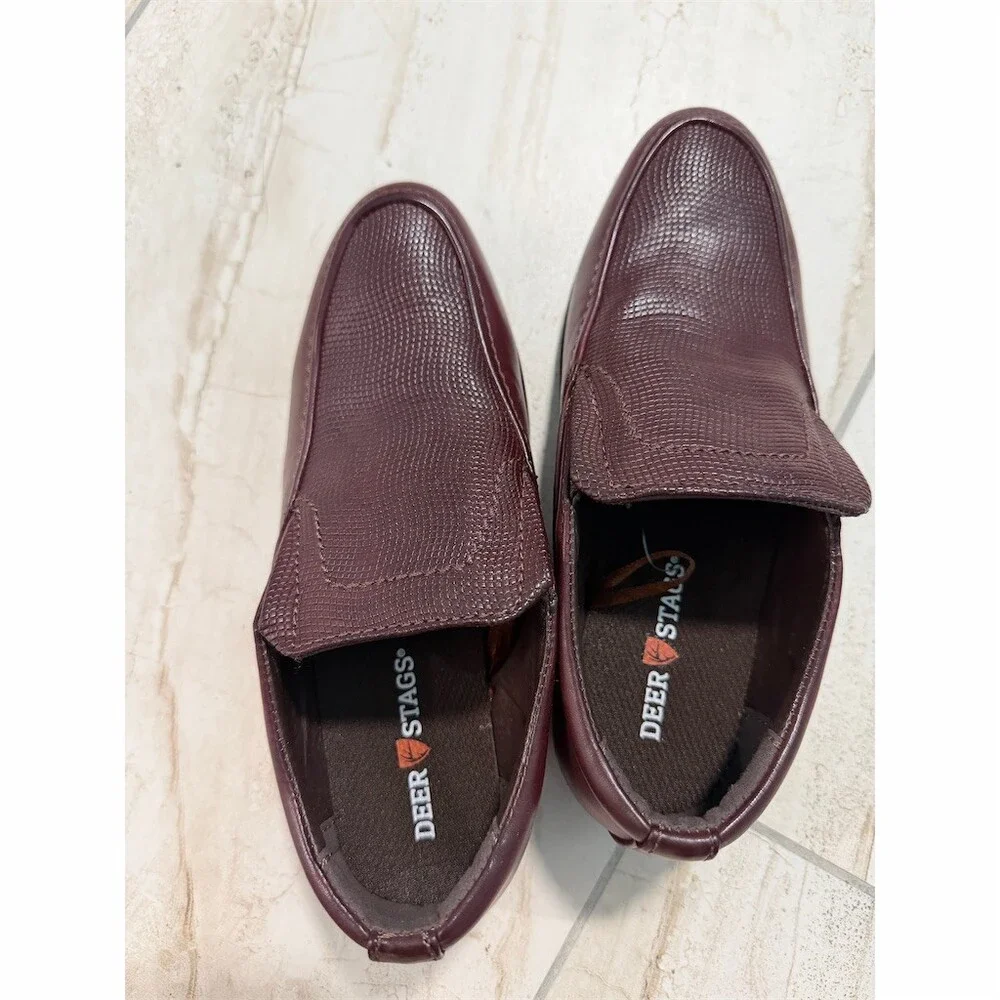 Deer Stags Matteo Kids Slip-On Dress Loafers Burgundy Red Textured Front